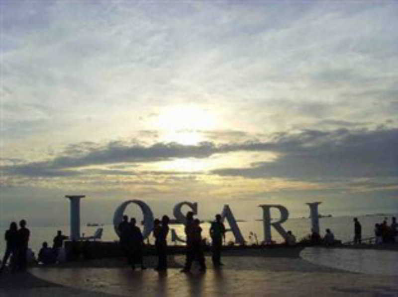 Oyo 628 Losari Metro Makassar Exterior foto