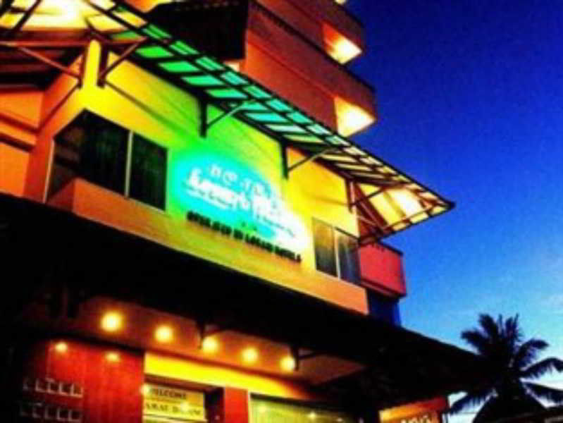 Oyo 628 Losari Metro Makassar Exterior foto